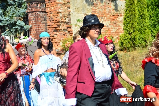 Zdjęcie w galerii na portalu naszraciborz.pl: Dożynki 2015 - barwny korow&oacute;d przeszedł ulicami Wojnowic wiadomości z regionu