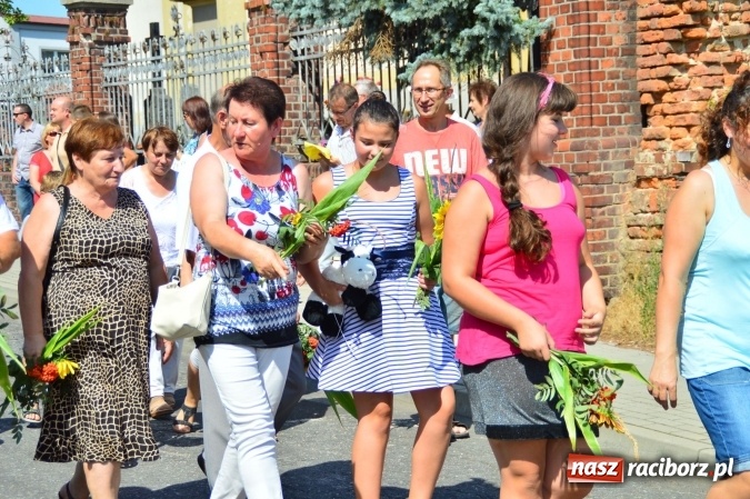 Zdjęcie w galerii na portalu naszraciborz.pl: Dożynki 2015 - barwny korow&oacute;d przeszedł ulicami Wojnowic wiadomości z regionu
