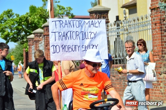 Zdjęcie w galerii na portalu naszraciborz.pl: Dożynki 2015 - barwny korow&oacute;d przeszedł ulicami Wojnowic wiadomości z regionu