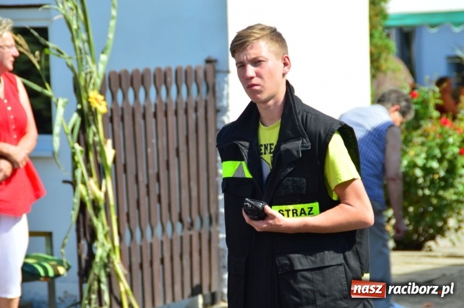 Zdjęcie w galerii na portalu naszraciborz.pl: Dożynki 2015 - barwny korow&oacute;d przeszedł ulicami Wojnowic wiadomości z regionu