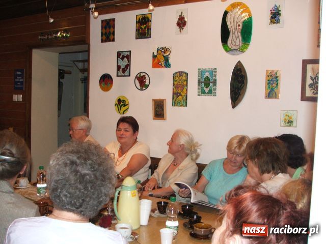 Zdjęcie w galerii na portalu naszraciborz.pl: Malunki na szkle wiadomości z regionu