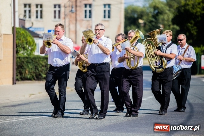 Zdjęcie w galerii na portalu naszraciborz.pl: Dożynki 2015 - w Pietrowicach Wielkich rolnicy dziękowali za zbiory wiadomości z regionu