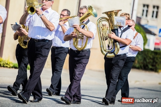 Zdjęcie w galerii na portalu naszraciborz.pl: Dożynki 2015 - w Pietrowicach Wielkich rolnicy dziękowali za zbiory wiadomości z regionu