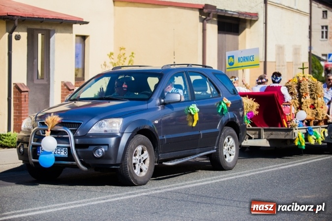 Zdjęcie w galerii na portalu naszraciborz.pl: Dożynki 2015 - w Pietrowicach Wielkich rolnicy dziękowali za zbiory wiadomości z regionu