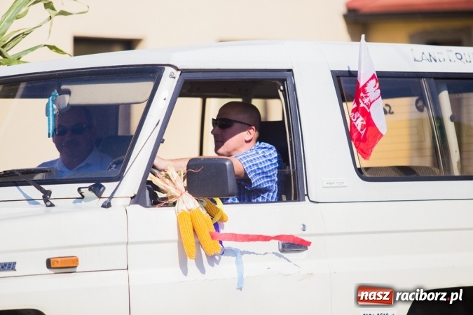 Zdjęcie w galerii na portalu naszraciborz.pl: Dożynki 2015 - w Pietrowicach Wielkich rolnicy dziękowali za zbiory wiadomości z regionu