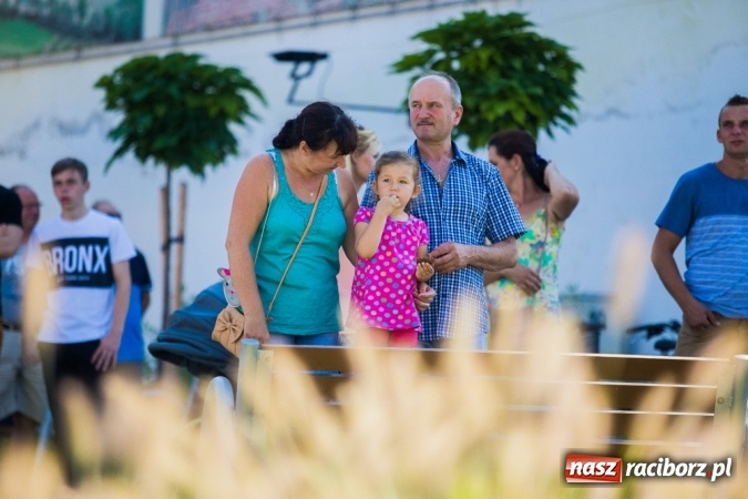Zdjęcie w galerii na portalu naszraciborz.pl: Dożynki 2015 - w Pietrowicach Wielkich rolnicy dziękowali za zbiory wiadomości z regionu