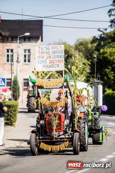 Zdjęcie w galerii na portalu naszraciborz.pl: Dożynki 2015 - w Pietrowicach Wielkich rolnicy dziękowali za zbiory wiadomości z regionu