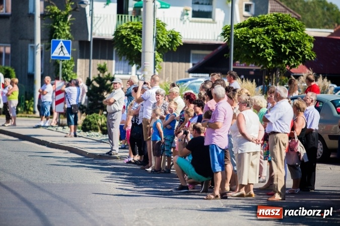 Zdjęcie w galerii na portalu naszraciborz.pl: Dożynki 2015 - w Pietrowicach Wielkich rolnicy dziękowali za zbiory wiadomości z regionu