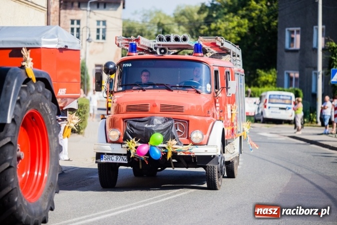 Zdjęcie w galerii na portalu naszraciborz.pl: Dożynki 2015 - w Pietrowicach Wielkich rolnicy dziękowali za zbiory wiadomości z regionu