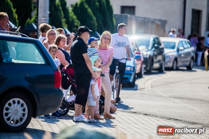 Zdjęcie w galerii na portalu naszraciborz.pl: Dożynki 2015 - w Pietrowicach Wielkich rolnicy dziękowali za zbiory wiadomości z regionu