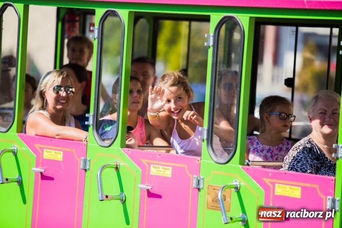 Zdjęcie w galerii na portalu naszraciborz.pl: Dożynki 2015 - w Pietrowicach Wielkich rolnicy dziękowali za zbiory wiadomości z regionu