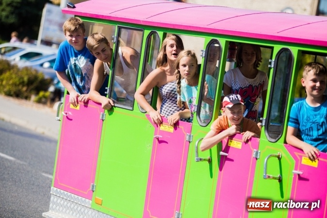 Zdjęcie w galerii na portalu naszraciborz.pl: Dożynki 2015 - w Pietrowicach Wielkich rolnicy dziękowali za zbiory wiadomości z regionu