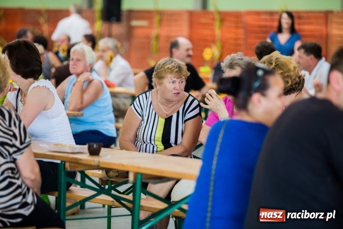 Zdjęcie w galerii na portalu naszraciborz.pl: Dożynki 2015 - w Pietrowicach Wielkich rolnicy dziękowali za zbiory wiadomości z regionu