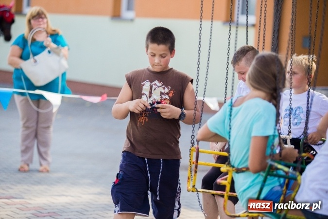 Zdjęcie w galerii na portalu naszraciborz.pl: Dożynki 2015 - w Pietrowicach Wielkich rolnicy dziękowali za zbiory wiadomości z regionu