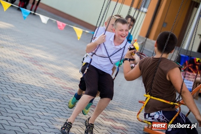 Zdjęcie w galerii na portalu naszraciborz.pl: Dożynki 2015 - w Pietrowicach Wielkich rolnicy dziękowali za zbiory wiadomości z regionu