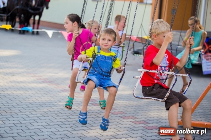 Zdjęcie w galerii na portalu naszraciborz.pl: Dożynki 2015 - w Pietrowicach Wielkich rolnicy dziękowali za zbiory wiadomości z regionu