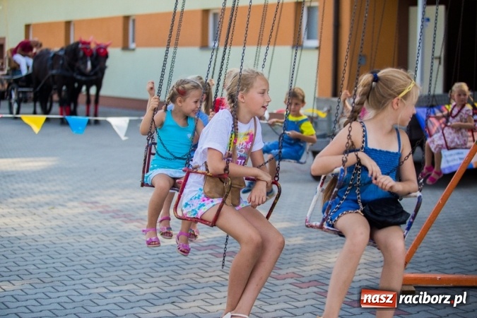 Zdjęcie w galerii na portalu naszraciborz.pl: Dożynki 2015 - w Pietrowicach Wielkich rolnicy dziękowali za zbiory wiadomości z regionu