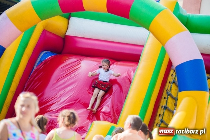 Zdjęcie w galerii na portalu naszraciborz.pl: Dożynki 2015 - w Pietrowicach Wielkich rolnicy dziękowali za zbiory wiadomości z regionu