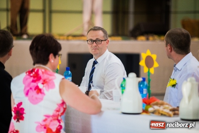 Zdjęcie w galerii na portalu naszraciborz.pl: Dożynki 2015 - w Pietrowicach Wielkich rolnicy dziękowali za zbiory wiadomości z regionu