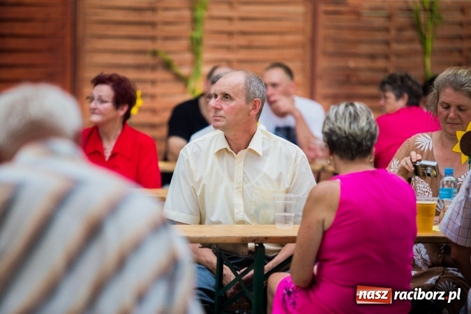 Zdjęcie w galerii na portalu naszraciborz.pl: Dożynki 2015 - w Pietrowicach Wielkich rolnicy dziękowali za zbiory wiadomości z regionu