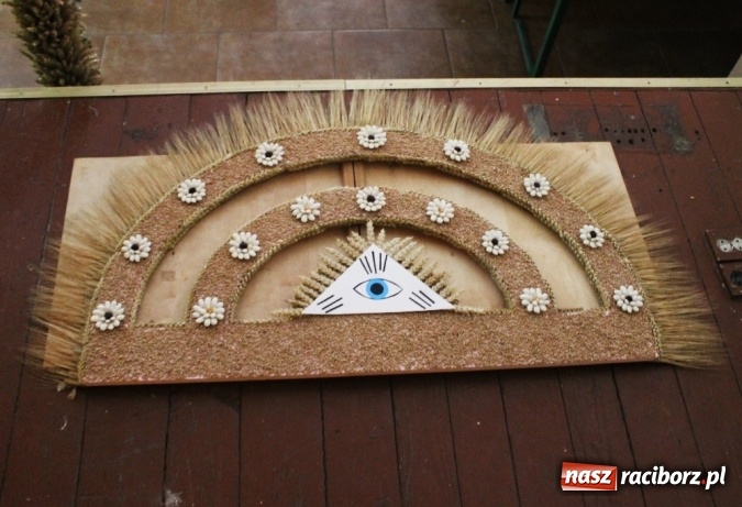 Zdjęcie w galerii na portalu naszraciborz.pl: Dożynki 2015 - w Sławikowie Te Deum za zbiory wiadomości z regionu