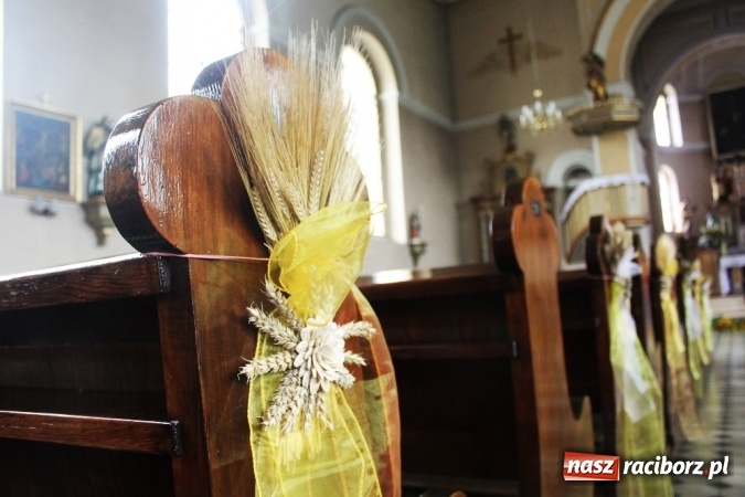 Zdjęcie w galerii na portalu naszraciborz.pl: Dożynki 2015 - w Sławikowie Te Deum za zbiory wiadomości z regionu