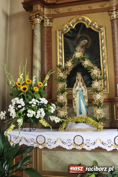 Zdjęcie w galerii na portalu naszraciborz.pl: Dożynki 2015 - w Sławikowie Te Deum za zbiory wiadomości z regionu