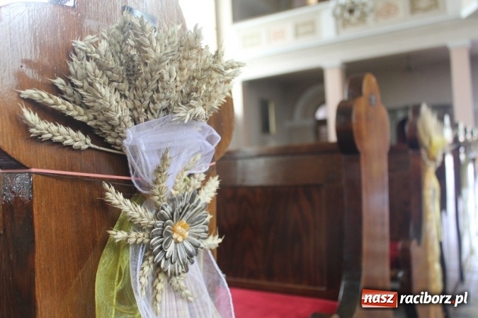 Zdjęcie w galerii na portalu naszraciborz.pl: Dożynki 2015 - w Sławikowie Te Deum za zbiory wiadomości z regionu