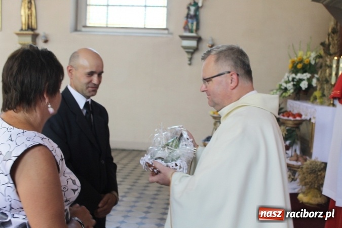 Zdjęcie w galerii na portalu naszraciborz.pl: Dożynki 2015 - w Sławikowie Te Deum za zbiory wiadomości z regionu