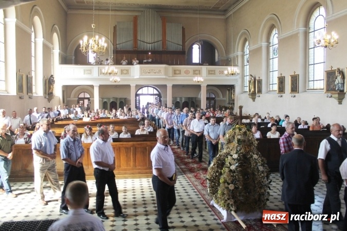 Zdjęcie w galerii na portalu naszraciborz.pl: Dożynki 2015 - w Sławikowie Te Deum za zbiory wiadomości z regionu