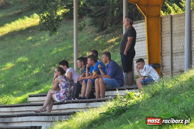 Zdjęcie w galerii na portalu naszraciborz.pl: Pierwszy mecz i pierwsze zwycięstwo juniorów Gamowa wiadomości z regionu