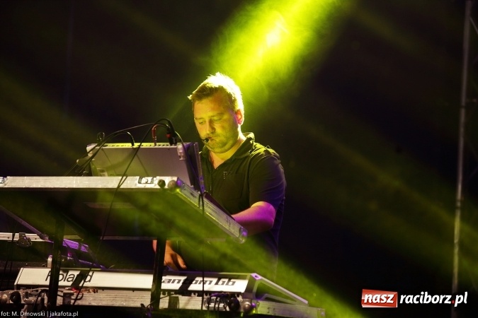 Zdjęcie w galerii na portalu naszraciborz.pl: Sarsa żegnała lato w Kuźni Raciborskiej. Tłumy ludzi na stadionie wiadomości z regionu