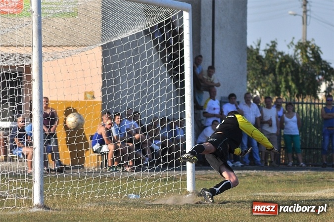 Zdjęcie w galerii na portalu naszraciborz.pl: Zgoda Zawada Książęca rozgromiła drużynę z Adamowic wiadomości z regionu