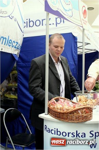 Zdjęcie w galerii na portalu naszraciborz.pl: Raciborzanie w Hali Stulecia wiadomości z regionu