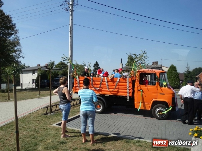 Zdjęcie w galerii na portalu naszraciborz.pl: Dożynki 2015 - Polska Afryka w Rzuchowie wiadomości z regionu