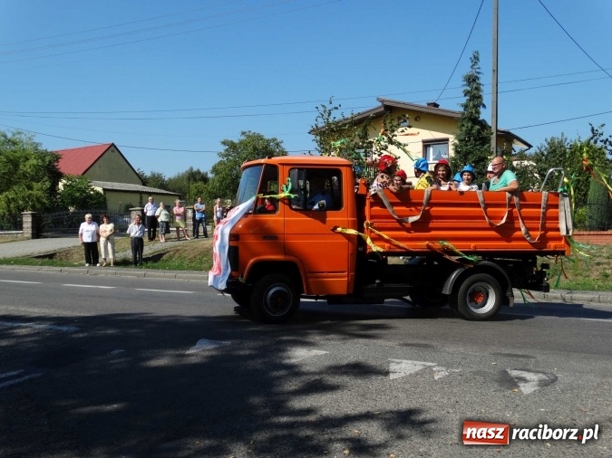 Zdjęcie w galerii na portalu naszraciborz.pl: Dożynki 2015 - Polska Afryka w Rzuchowie wiadomości z regionu