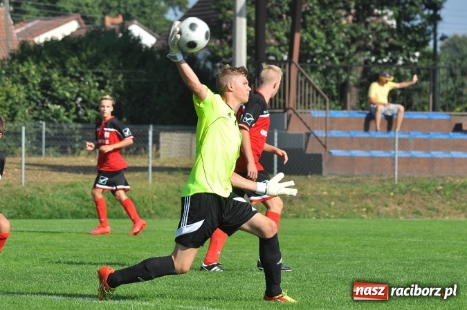 Zdjęcie w galerii na portalu naszraciborz.pl: Górnik Zabrze górą nad LKS-em 1908 Nędza wiadomości z regionu