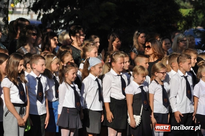 Zdjęcie w galerii na portalu naszraciborz.pl: Wszystko, co dobre szybko się kończy. Już po pierwszym dzwonku  wiadomości z regionu