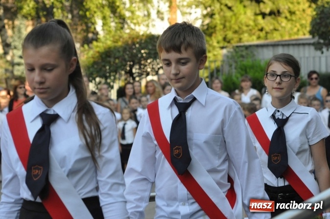 Zdjęcie w galerii na portalu naszraciborz.pl: Wszystko, co dobre szybko się kończy. Już po pierwszym dzwonku  wiadomości z regionu