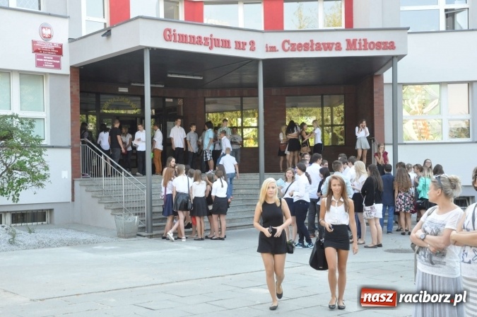 Zdjęcie w galerii na portalu naszraciborz.pl: Wszystko, co dobre szybko się kończy. Już po pierwszym dzwonku  wiadomości z regionu