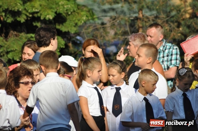 Zdjęcie w galerii na portalu naszraciborz.pl: Wszystko, co dobre szybko się kończy. Już po pierwszym dzwonku  wiadomości z regionu
