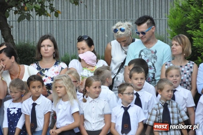 Zdjęcie w galerii na portalu naszraciborz.pl: Wszystko, co dobre szybko się kończy. Już po pierwszym dzwonku  wiadomości z regionu