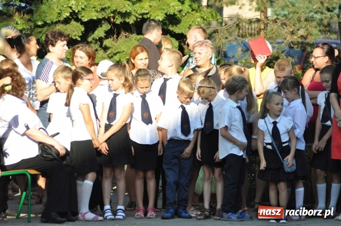 Zdjęcie w galerii na portalu naszraciborz.pl: Wszystko, co dobre szybko się kończy. Już po pierwszym dzwonku  wiadomości z regionu