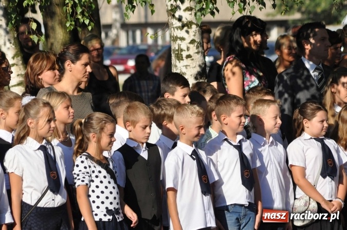 Zdjęcie w galerii na portalu naszraciborz.pl: Wszystko, co dobre szybko się kończy. Już po pierwszym dzwonku  wiadomości z regionu