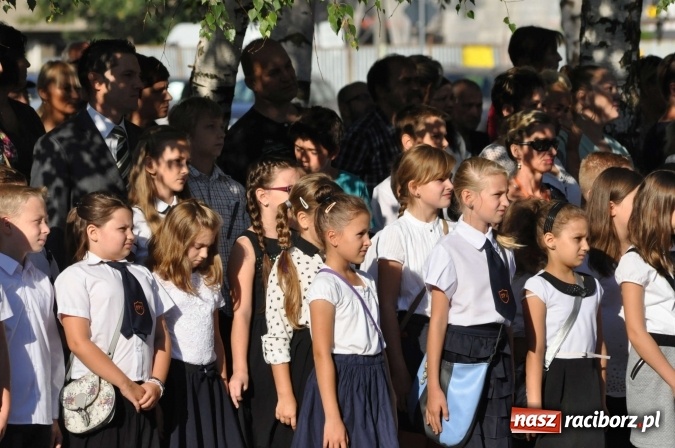 Zdjęcie w galerii na portalu naszraciborz.pl: Wszystko, co dobre szybko się kończy. Już po pierwszym dzwonku  wiadomości z regionu