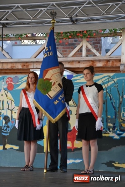 Zdjęcie w galerii na portalu naszraciborz.pl: Centrum Kształcenia Zawodowego i Ustawicznego nr 1 w Raciborzu zainaugurowało rok szkolny na zamku wiadomości z regionu