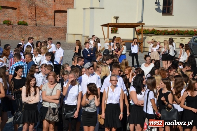 Zdjęcie w galerii na portalu naszraciborz.pl: Centrum Kształcenia Zawodowego i Ustawicznego nr 1 w Raciborzu zainaugurowało rok szkolny na zamku wiadomości z regionu