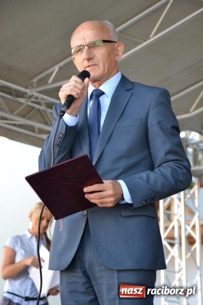 Zdjęcie w galerii na portalu naszraciborz.pl: Centrum Kształcenia Zawodowego i Ustawicznego nr 1 w Raciborzu zainaugurowało rok szkolny na zamku wiadomości z regionu