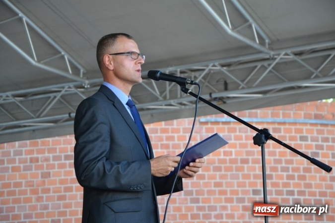 Zdjęcie w galerii na portalu naszraciborz.pl: Centrum Kształcenia Zawodowego i Ustawicznego nr 1 w Raciborzu zainaugurowało rok szkolny na zamku wiadomości z regionu