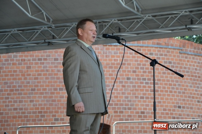 Zdjęcie w galerii na portalu naszraciborz.pl: Centrum Kształcenia Zawodowego i Ustawicznego nr 1 w Raciborzu zainaugurowało rok szkolny na zamku wiadomości z regionu